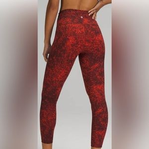 Lululemon Athletica excellent condition denim wash print 28” tight